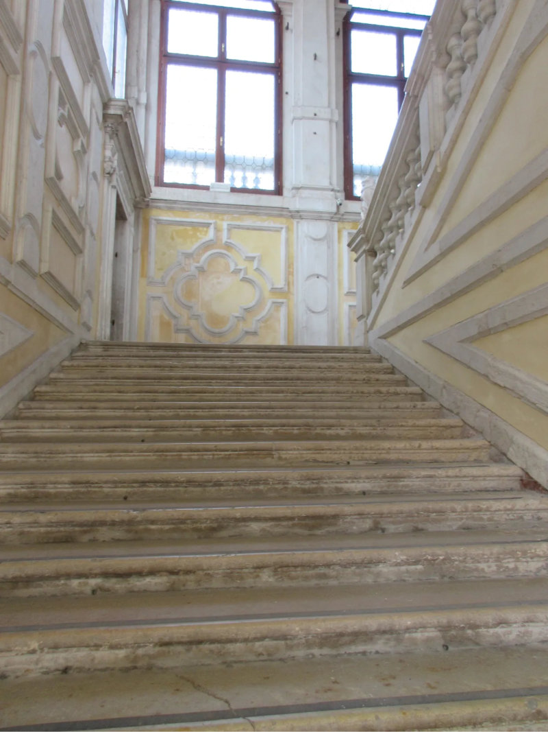 stairs 0373 (800x1067)