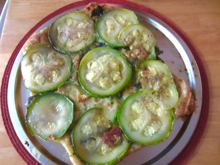 zucchini pizza (889x667)