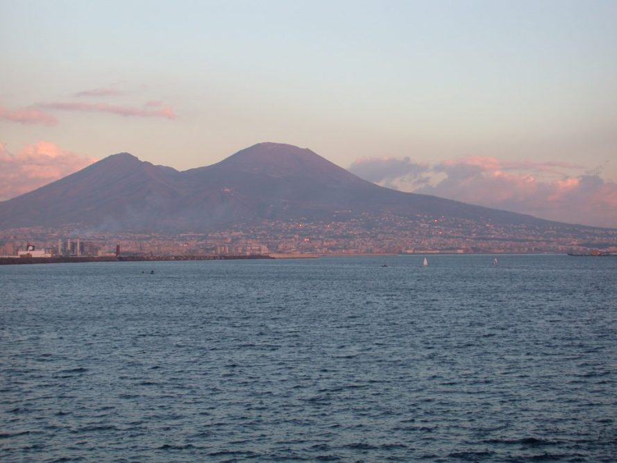 Vesuvius_from_Naples_at_sunset